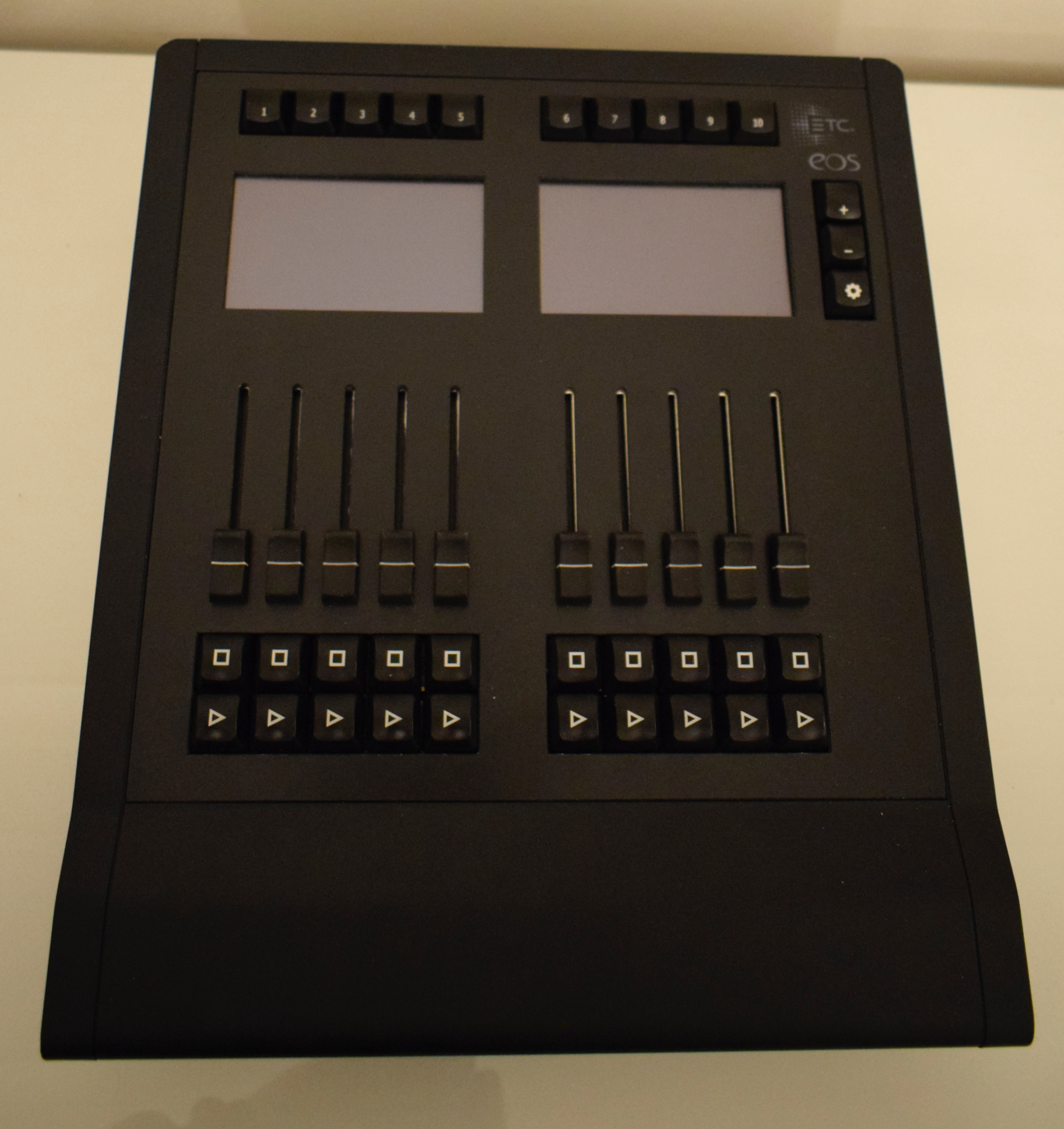 Motorised Faders